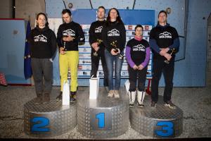 Najboljši v 5. slovensko-hrvaško-srbskem pokalu, v sredini zmagovalca, Slovenca Jaka Hrast in Maja Šuštar (foto Urban Urbanc)